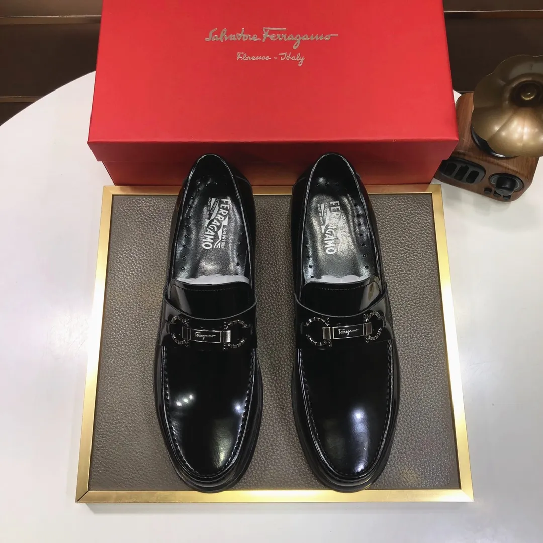 Men's shoes💰480💰[Ferragamo/Ferragamo] The latest model in the counter. Original imported high-quality cowhide with open sides + imported sheepskin lining + original luxury metal buckle + original combination outsole. Comparison without pressure. 38--45 (45 is custom-made and cannot be returned or exchanged)
